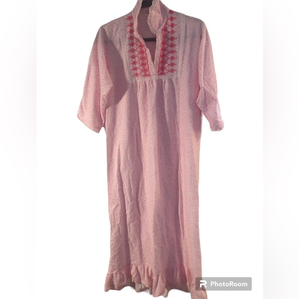Vintage Flannel 100% cotton long night  gown size medium